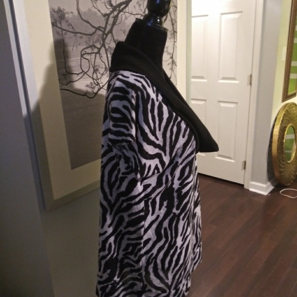 Animal Print Cowl Neck Sweater - Picture 4 of 5